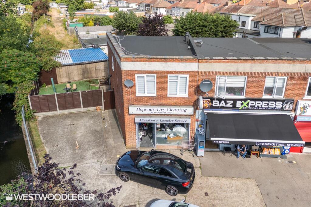 Main image of property: Cheshunt Wash, Cheshunt