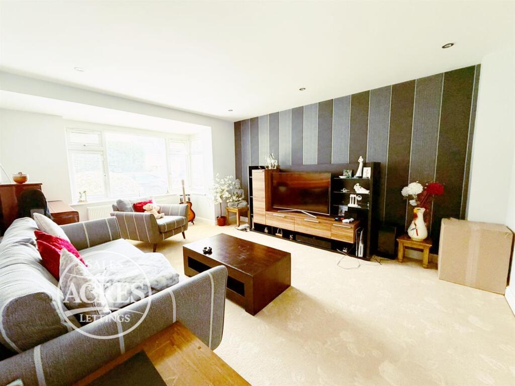 House in Birmingham, Milking Gate, Sutton Coldfield - View 4