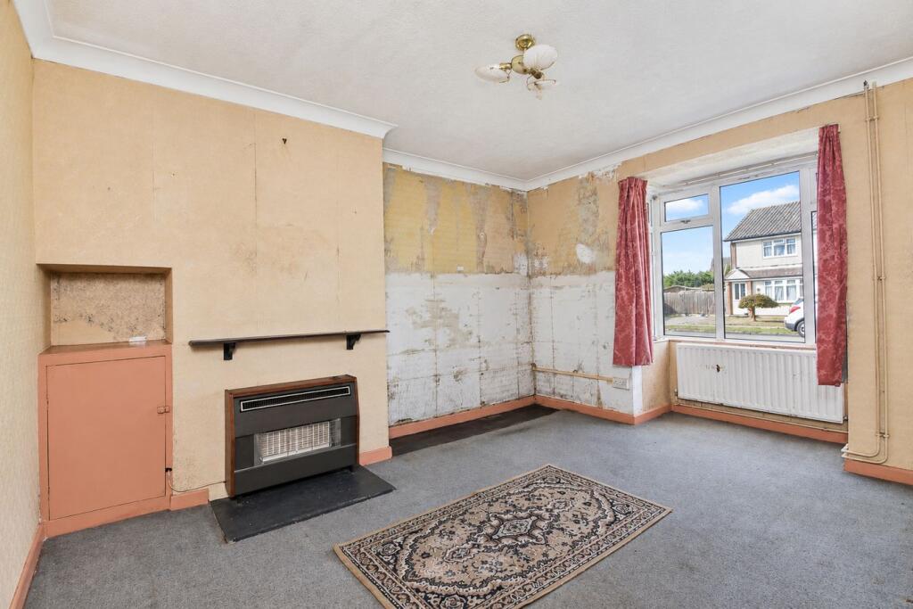 House in Henlow, Central Bedfordshire - More