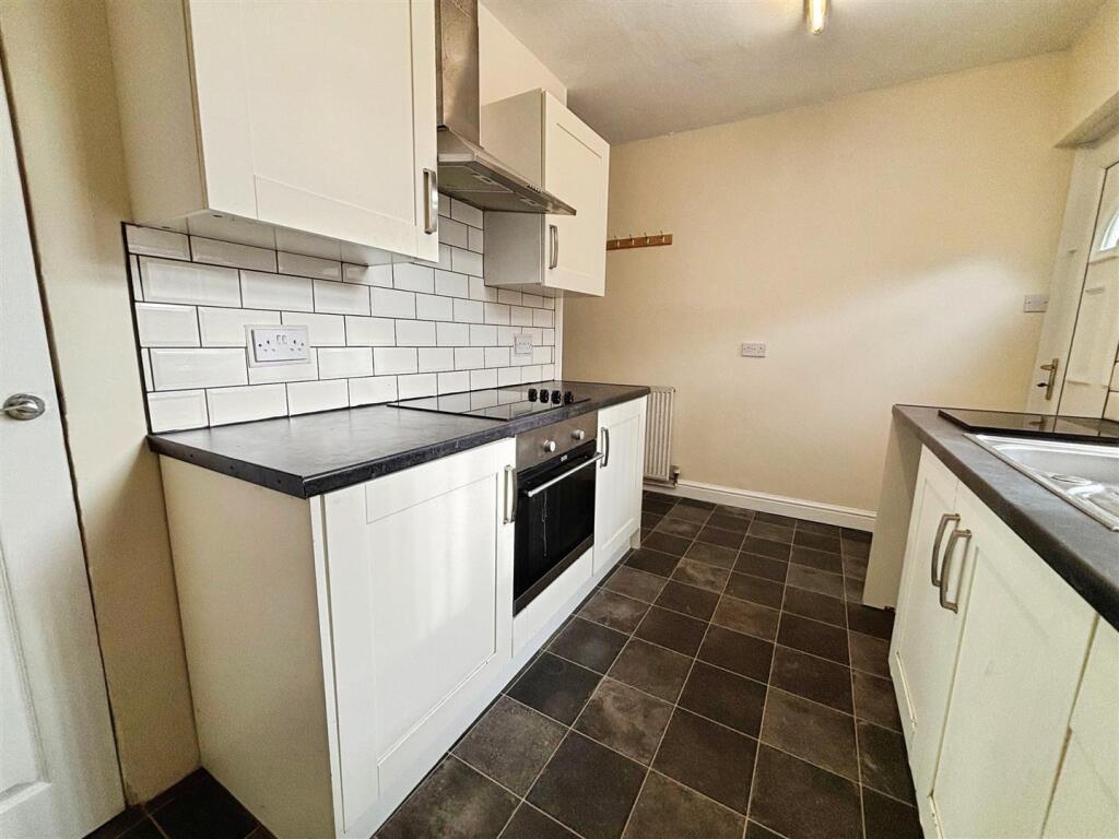 House in Bradford - View 5