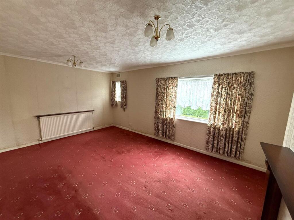 House in North East Derbyshire, Killamarsh - View 5
