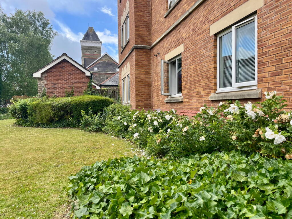 Main image of property: Clos Dewi Sant, Canton, Cardiff