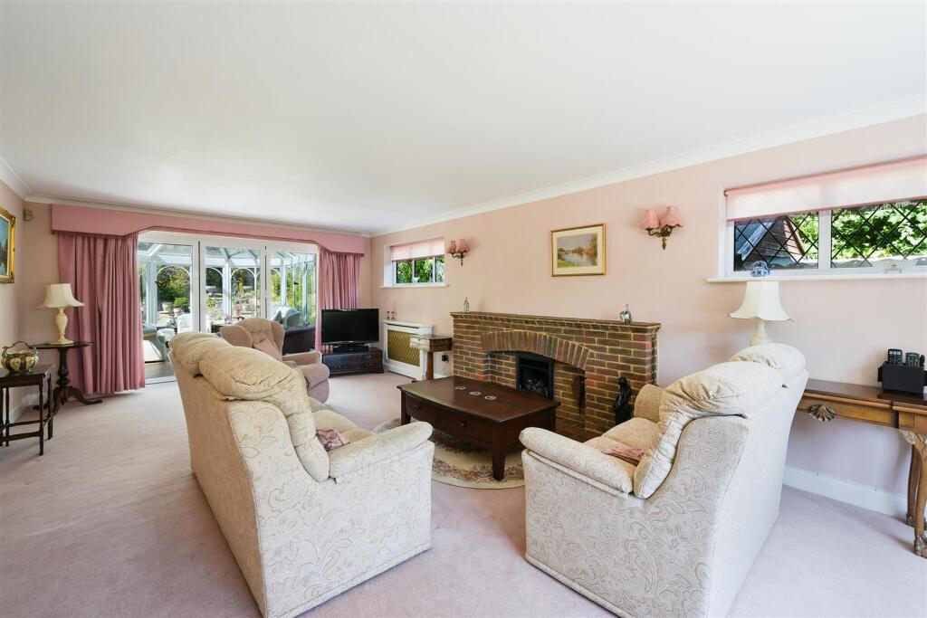 House in Coulsdon, London Borough of Croydon - View 5