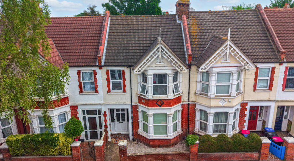 Main image of property: Beedell Avenue, Westcliff-on-sea, SS0