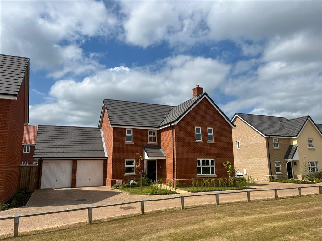 4-bed detached on Sandcliffe Drive, Dereham, £400,000