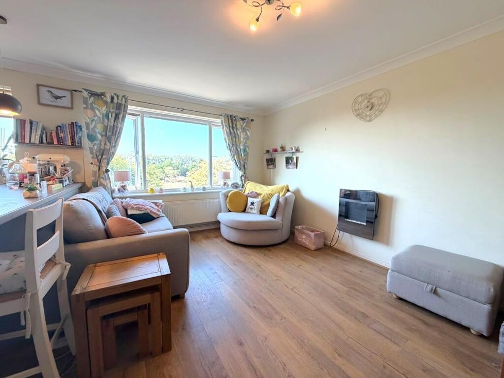 Apartment in Twickenham - View 2