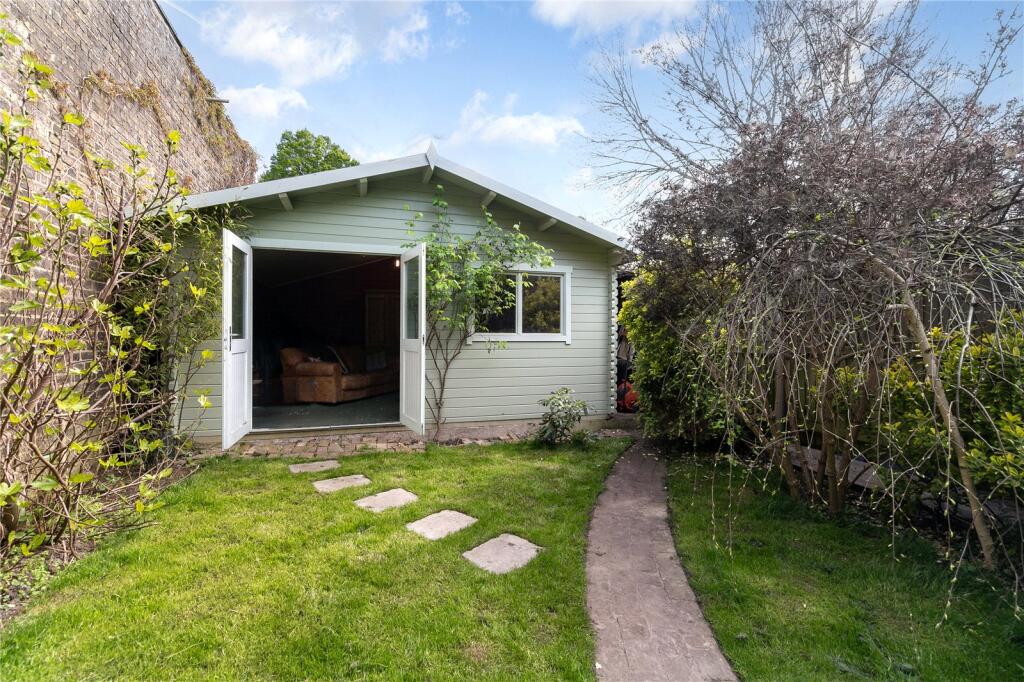 House in Twickenham - View 5