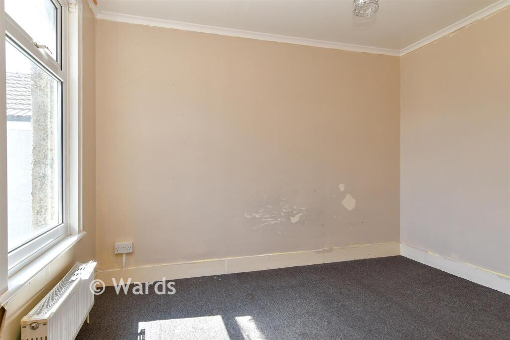 House in Gillingham, Sally Port Gardens - View 5