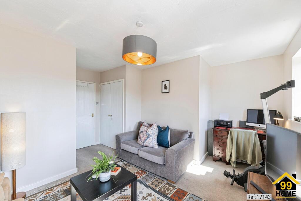 Apartment in Milton Keynes - View 4