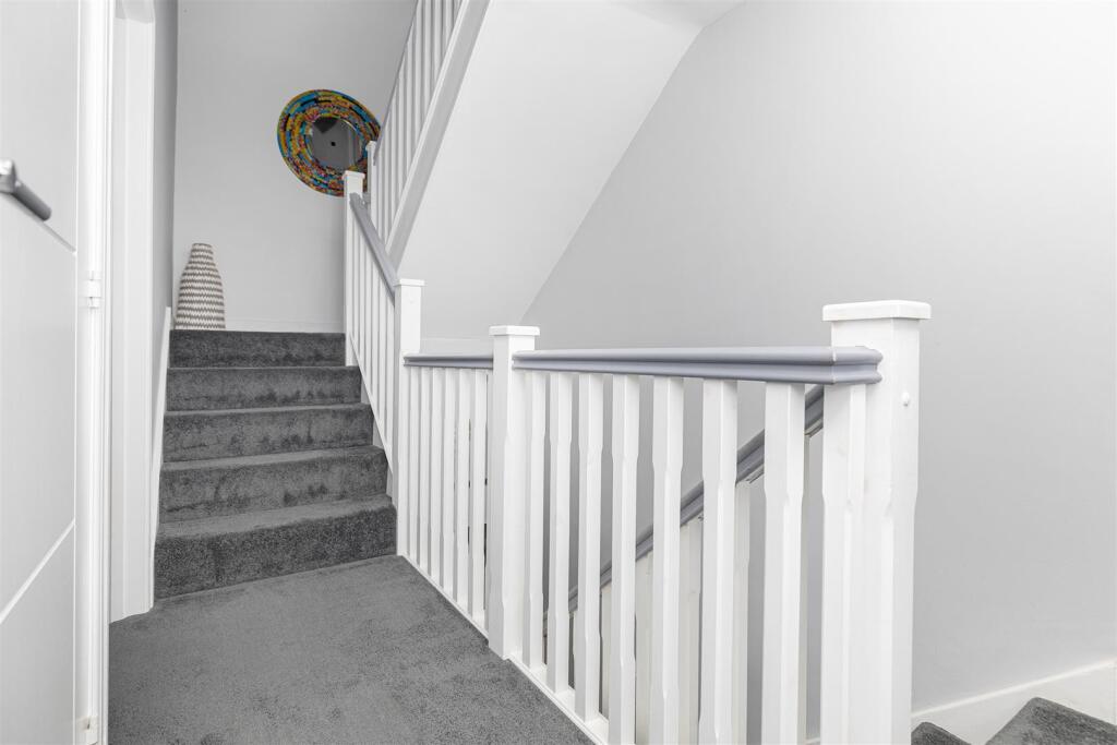 Additional image 30 of Links Way, Drighlington, Bradford