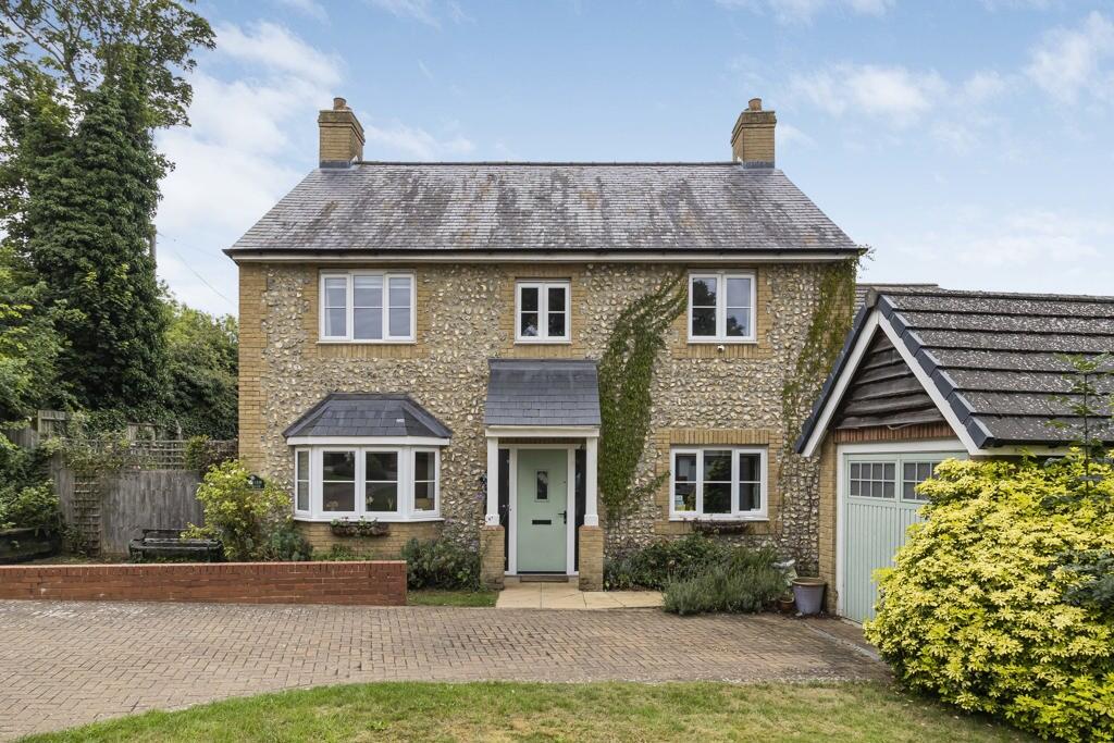 Main image of property: 1a Ivy Lane, Royston, Hertfordshire, SG8 9DQ