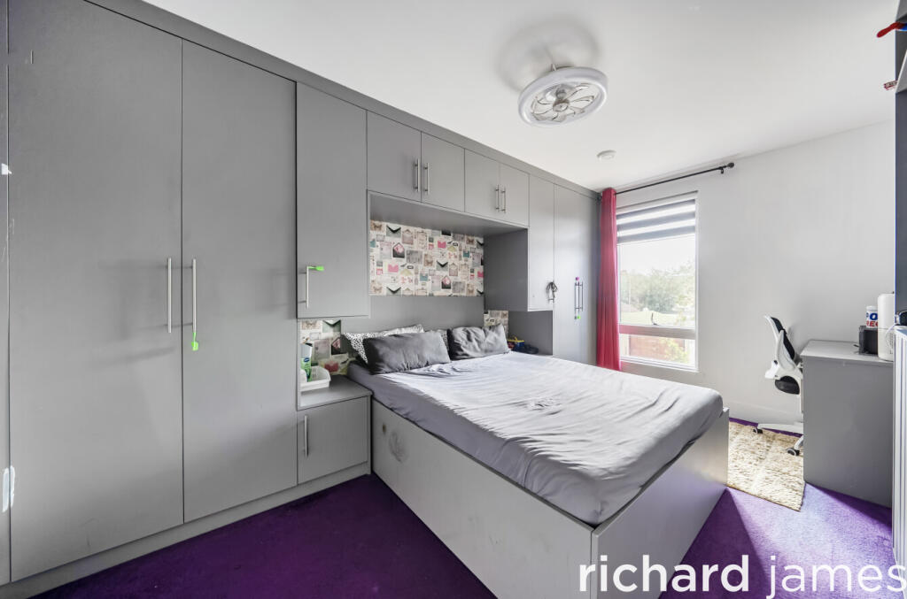 House in Swindon, Ferndale - View 5