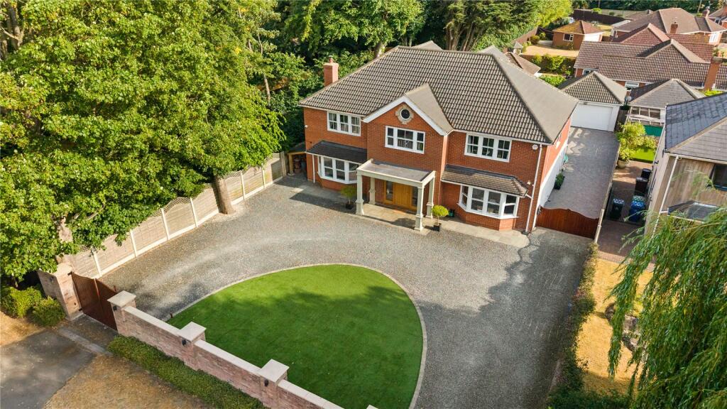 Main image of property: Humberston Avenue, Humberston, Grimsby, Lincolnshire, DN36