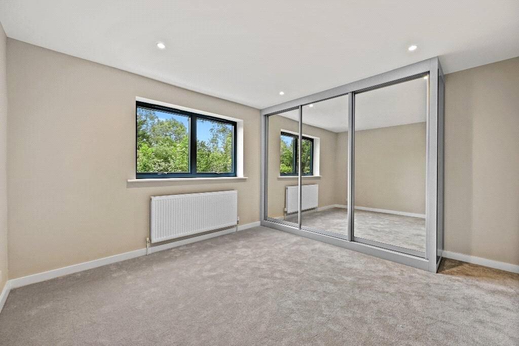 House in London, Willesden Green, Mapesbury - View 4
