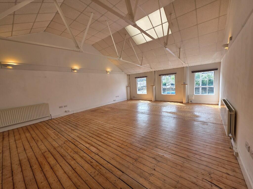 Main image of property: First Floor 27 Little Lane, Ilkley, West Yorkshire, LS29