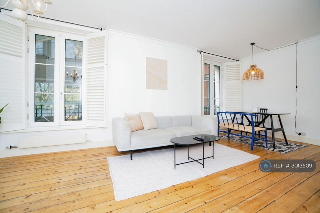 Apartment in London - View 5