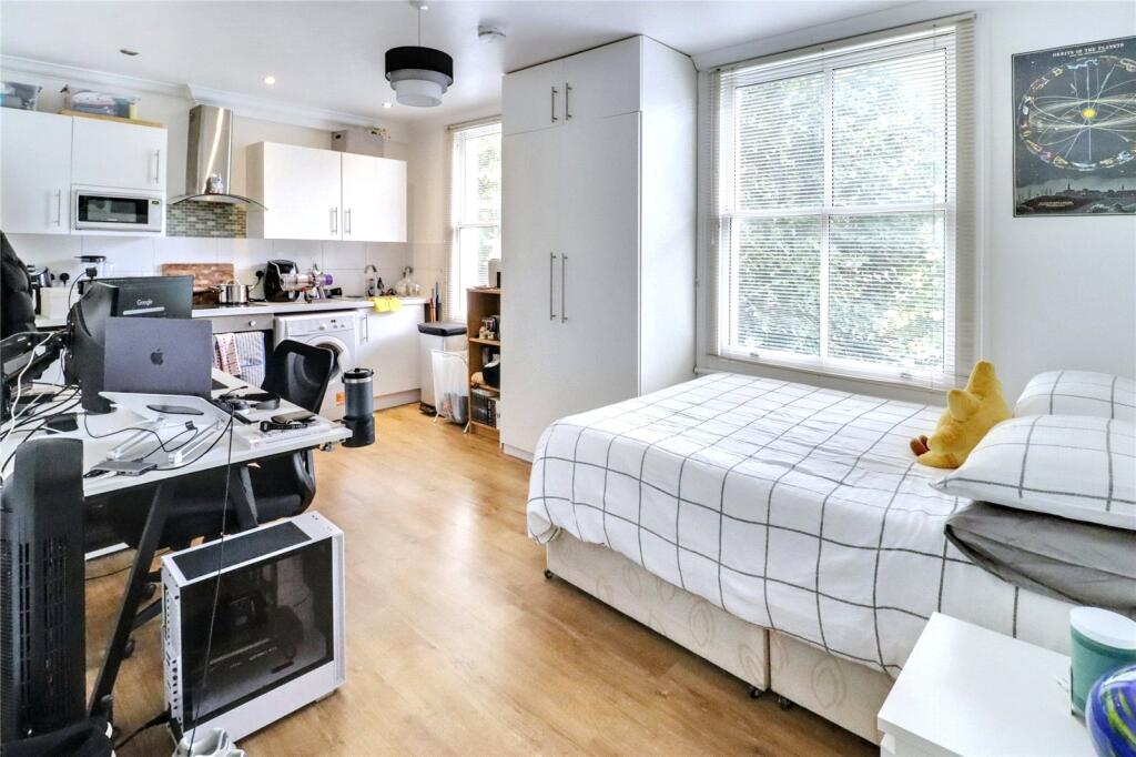 Studio apartment for rent