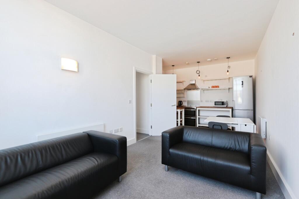 Apartment in Sheffield, Brookshaw Park, Neepsend - More