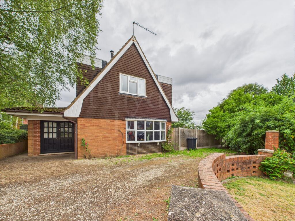 3-bed detached on Valley View, Bewdley, DY12 2JX, £375,000