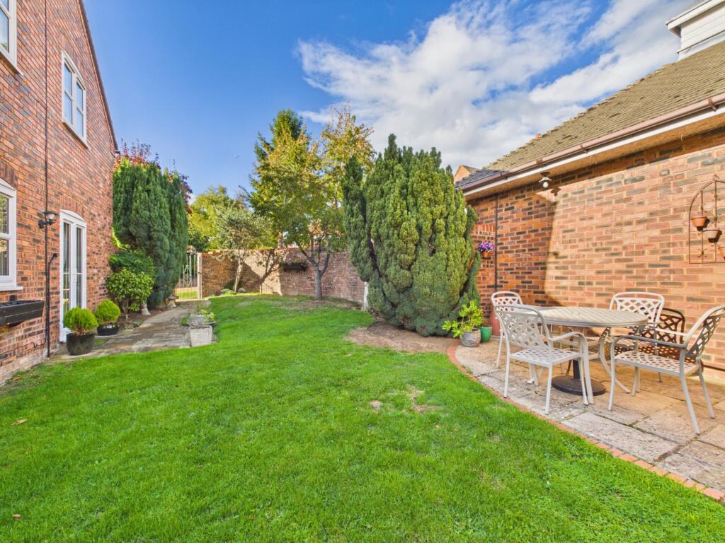 House in Northampton - View 5
