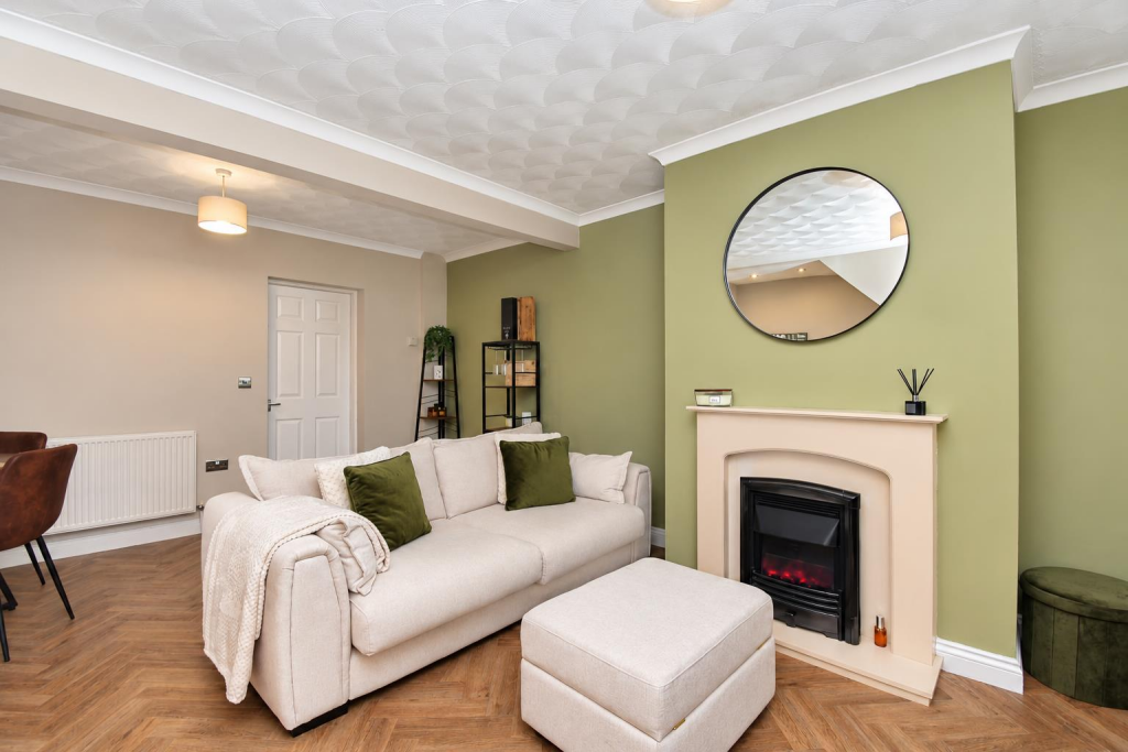 House in Hull, East Ella - More