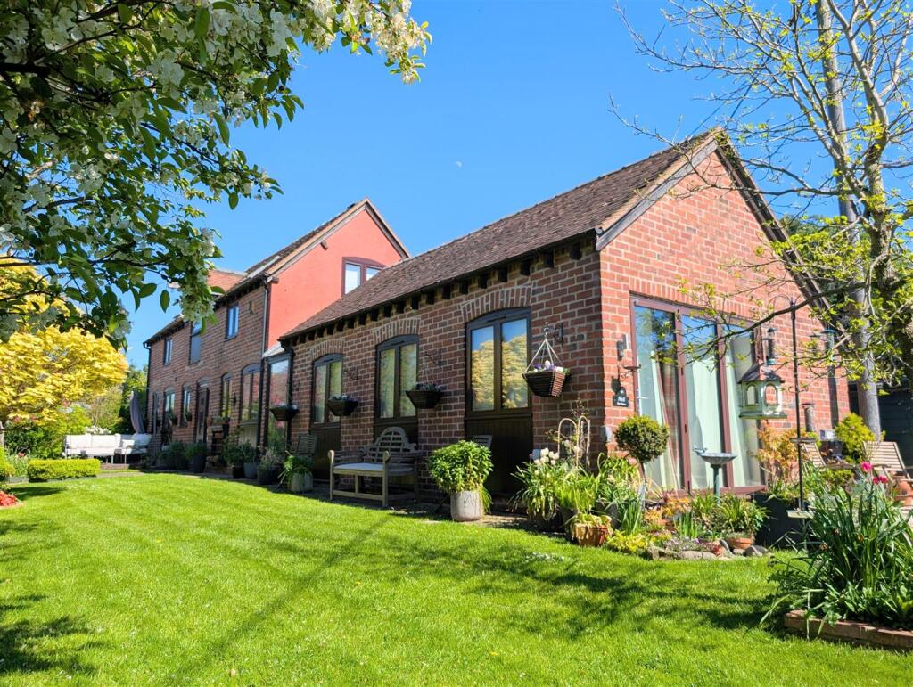 Main image of property: 1 Longnor Park Barns, Longnor, Shrewsbury, SY5 7PP