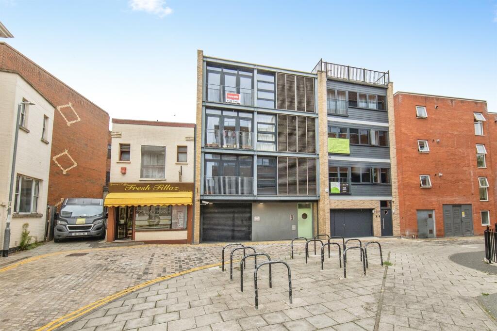 Main image of property: Coytes Gardens, Ipswich