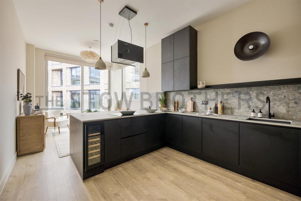 2 bedroom penthouse for rent