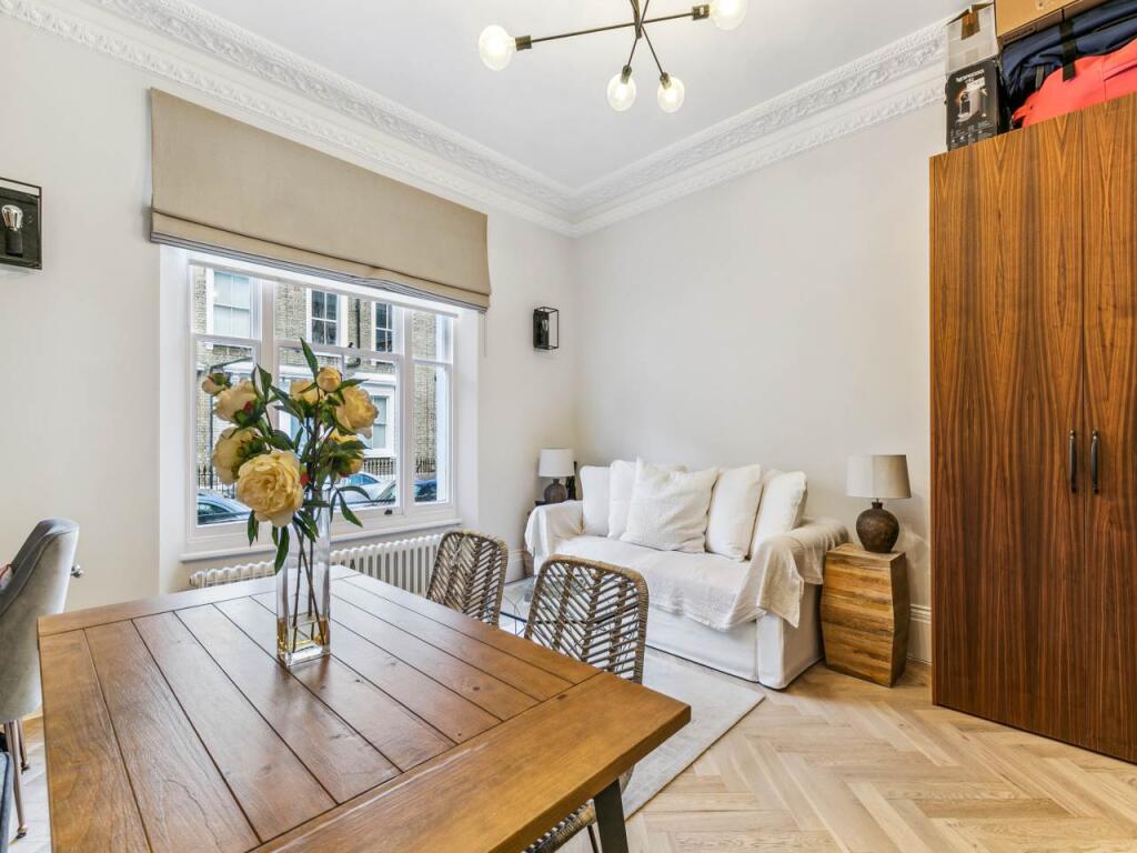 Studio flat for rent