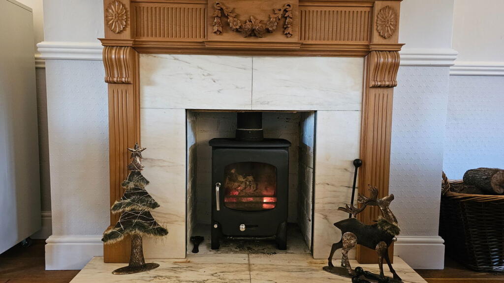 Mount Road, Highclere, Newbury, RG20 9QY photo 3
