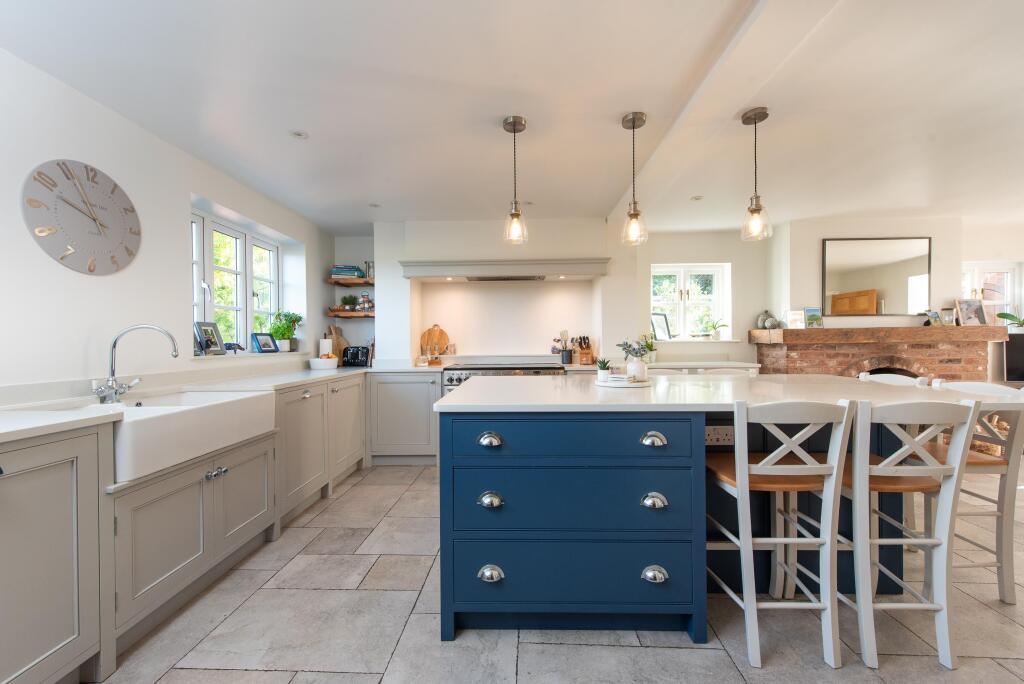House in Solihull, Balsall - View 4