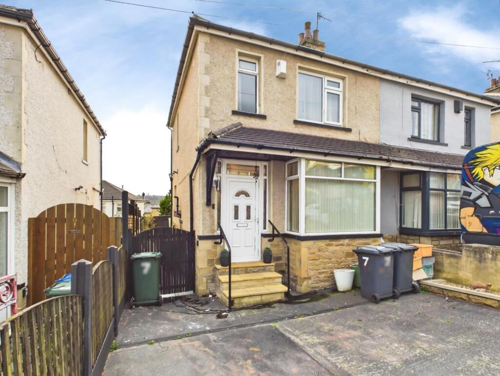 Main image of property: Thornhill Grove, Shipley