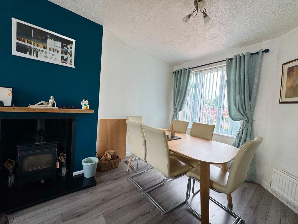 Wrekin Avenue, Newall Green, Manchester, M23 photo 4