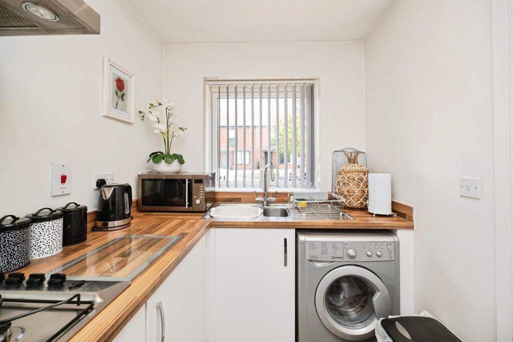 Wattle Road, West Bromwich photo 5