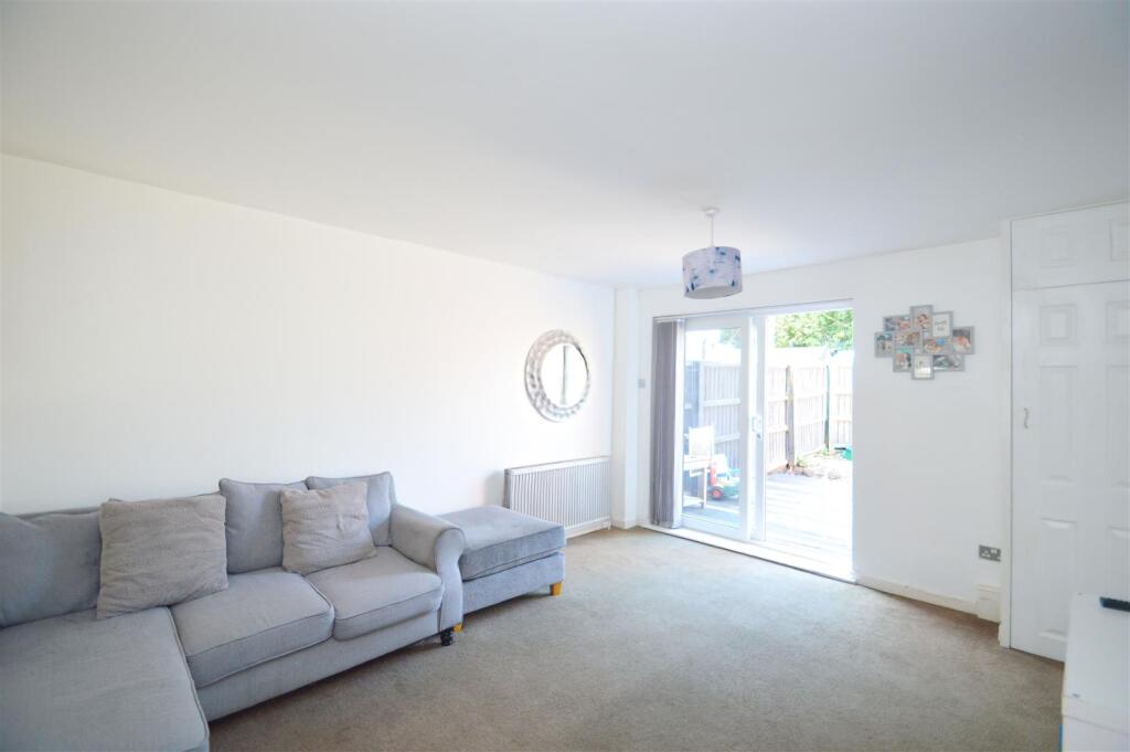 House in Newport, Pan - View 5