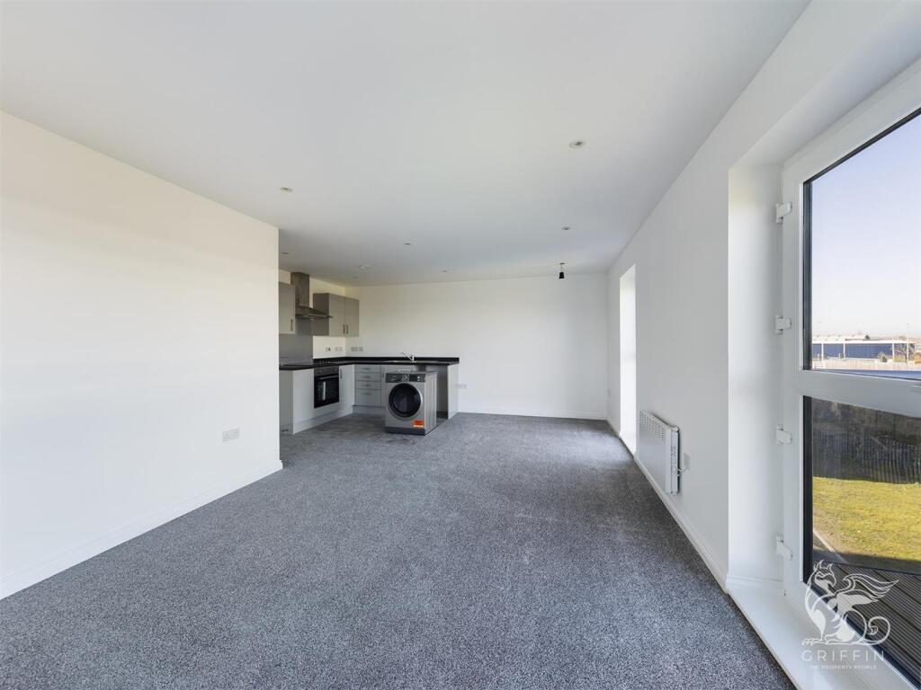 Main image of property: Melbourne Road, Tilbury, RM18