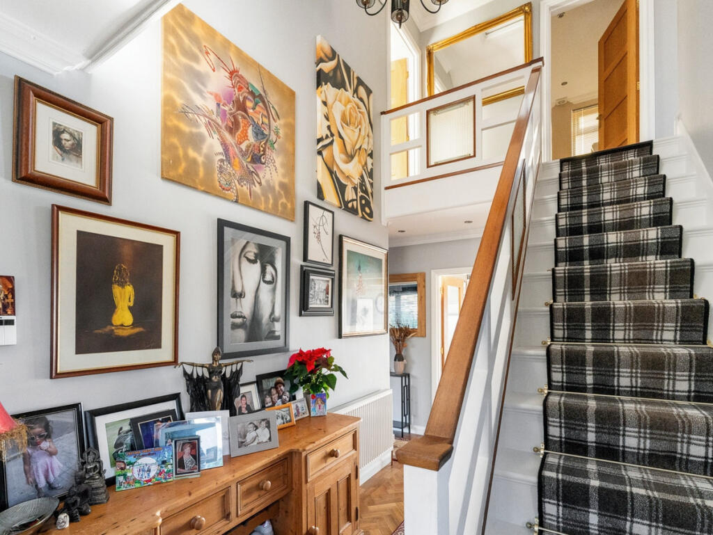 House in Northampton, Abington - More