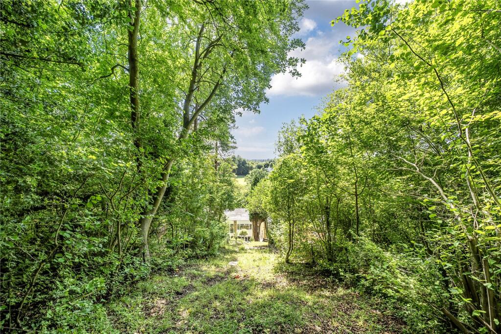 The Grove, Biggin Hill, Westerham, Kent, TN16 photo 3