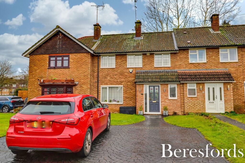 3-bed terraced on Knights Way, Brentwood, CM13, £475,000