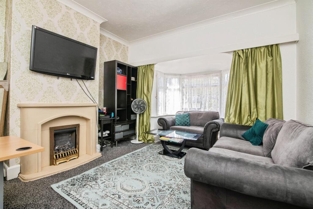 House in Birmingham, Tower Hill, Perry Beeches - View 2