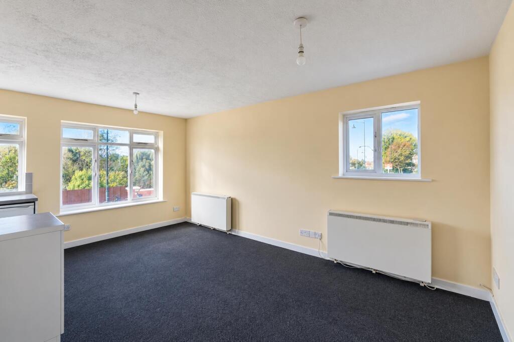 Apartment in Twickenham - More