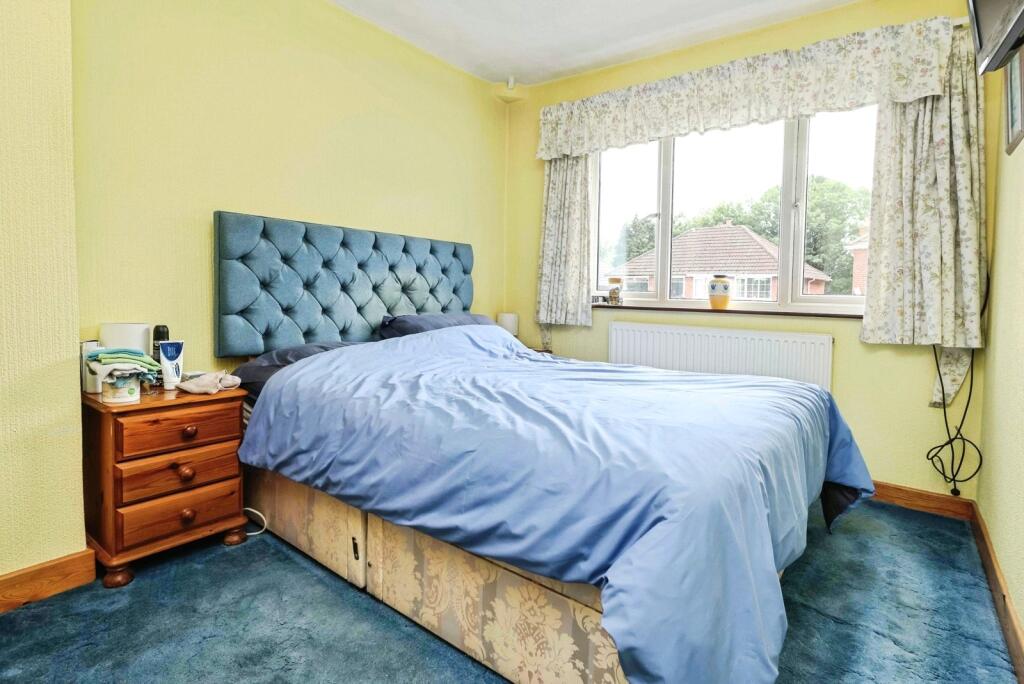 House in Birmingham, Perry Beeches - View 5