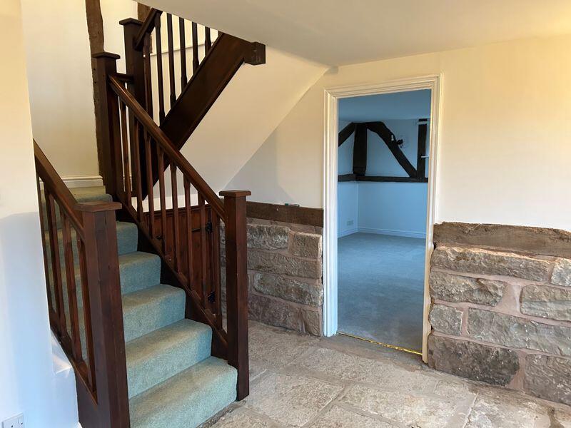 House in Worcester - View 4