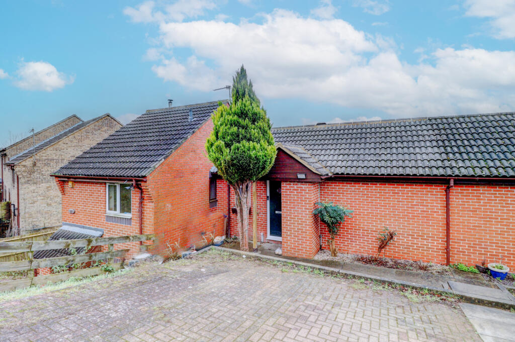Main image of property: Garratts Way, High Wycombe, Buckinghamshire, HP13