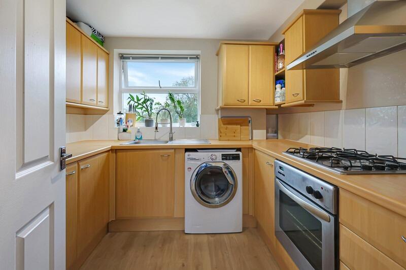 Timberlog Place, Clay Hill Road, Basildon, Essex, SS16 photo 4