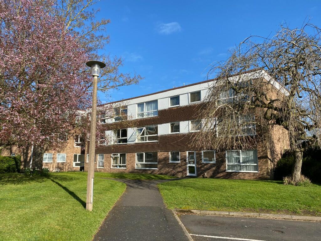 Main image of property: 42 Balmoral Court, Kidderminster, DY10 3AH