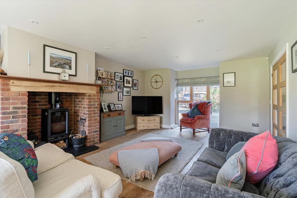 Dunleys Hill, Odiham, Hook, Hampshire RG29 - View 4