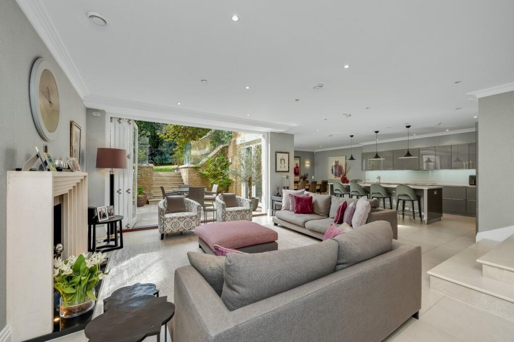 House in Elmbridge, Esher - View 4