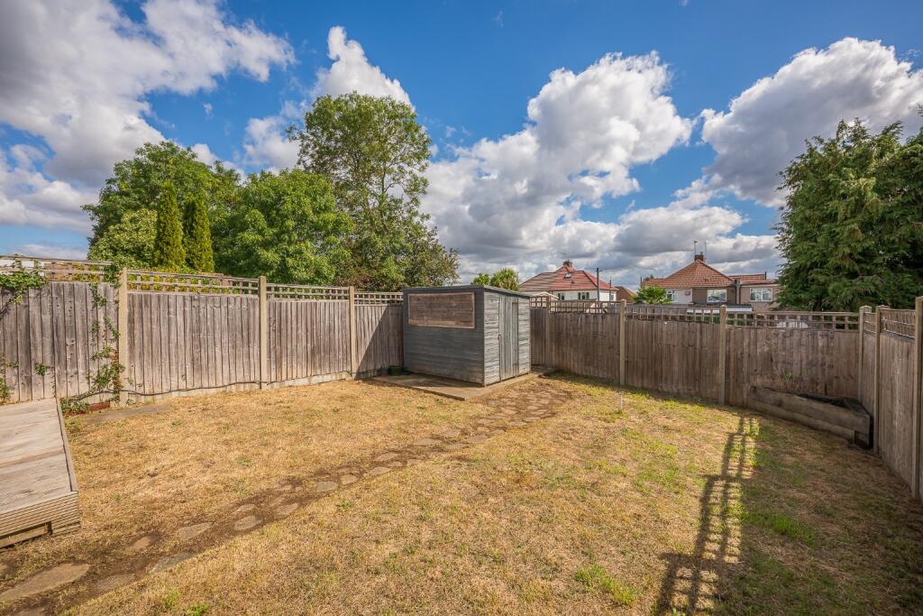 Apartment in Bromley - More