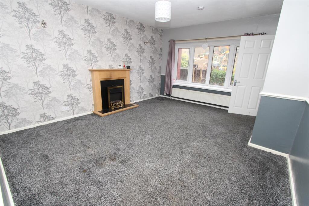 House in Bradford, West Yorkshire - View 2